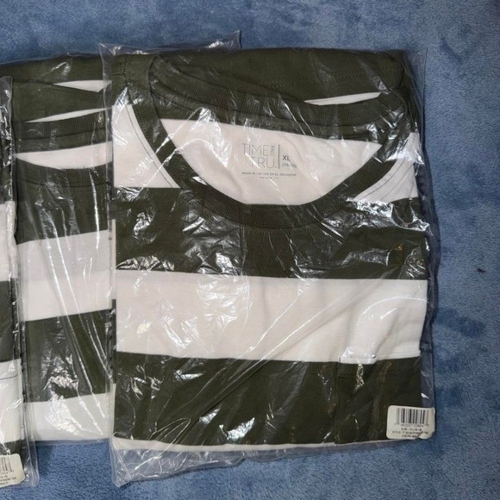 Time and Tru white and olive green striped t-shirt in XL lot of 4 shirts total